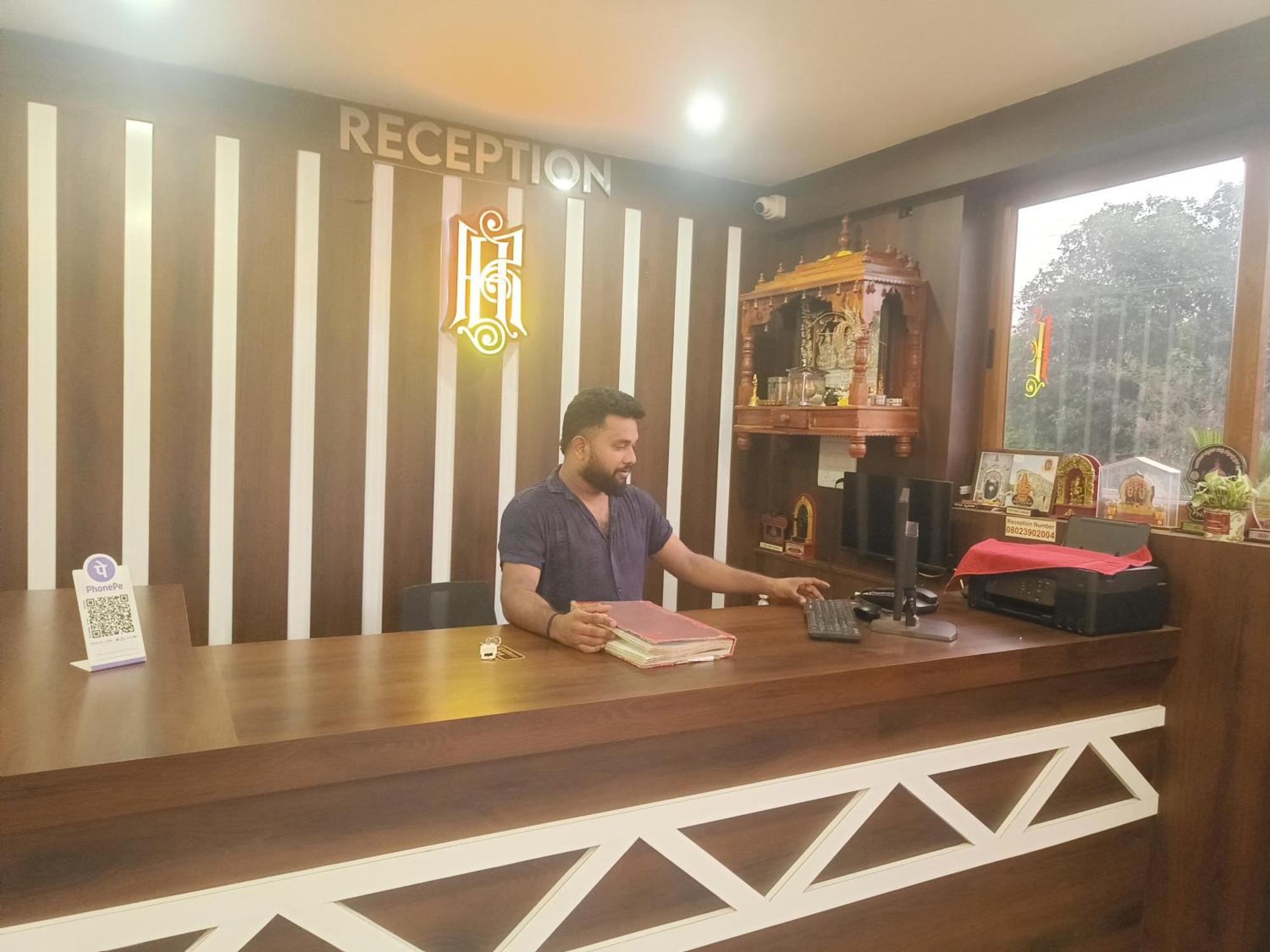 Hotel Radhma Residency Удипи Экстерьер фото